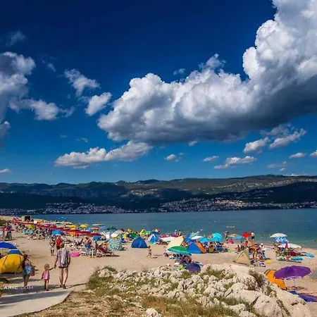 Διαμέρισμα 13