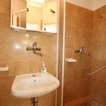 Apartman 13 *
